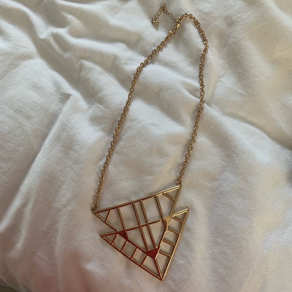 Statement necklace